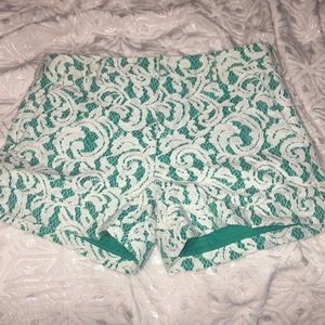 Highwaisted lace shorts!